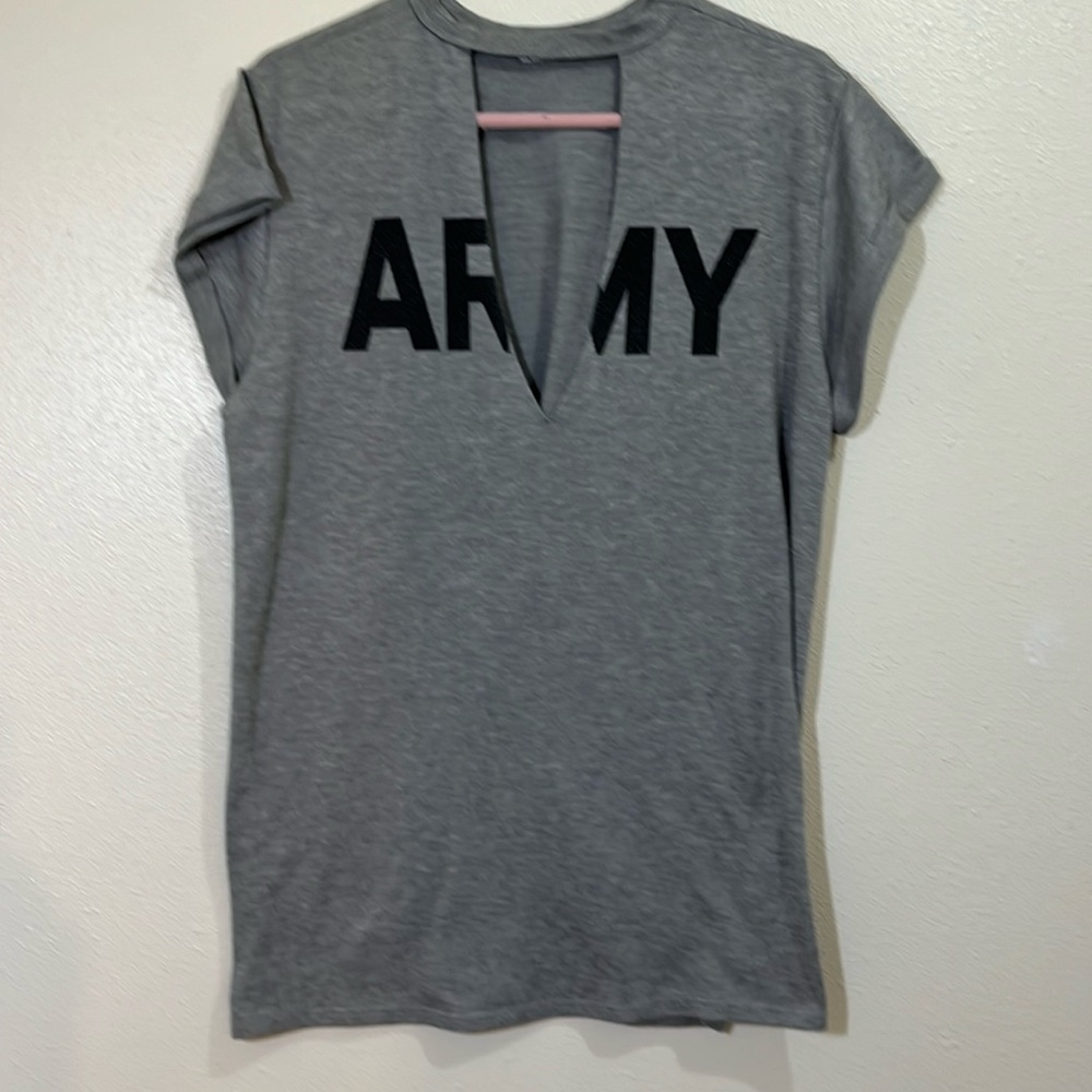 Madrags gray top with ARMY on the front. Smack sleeve. Size Larg
